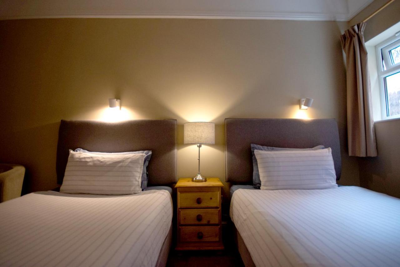 Salamander Guest House ستارتفورد أبون آفون المظهر الخارجي الصورة