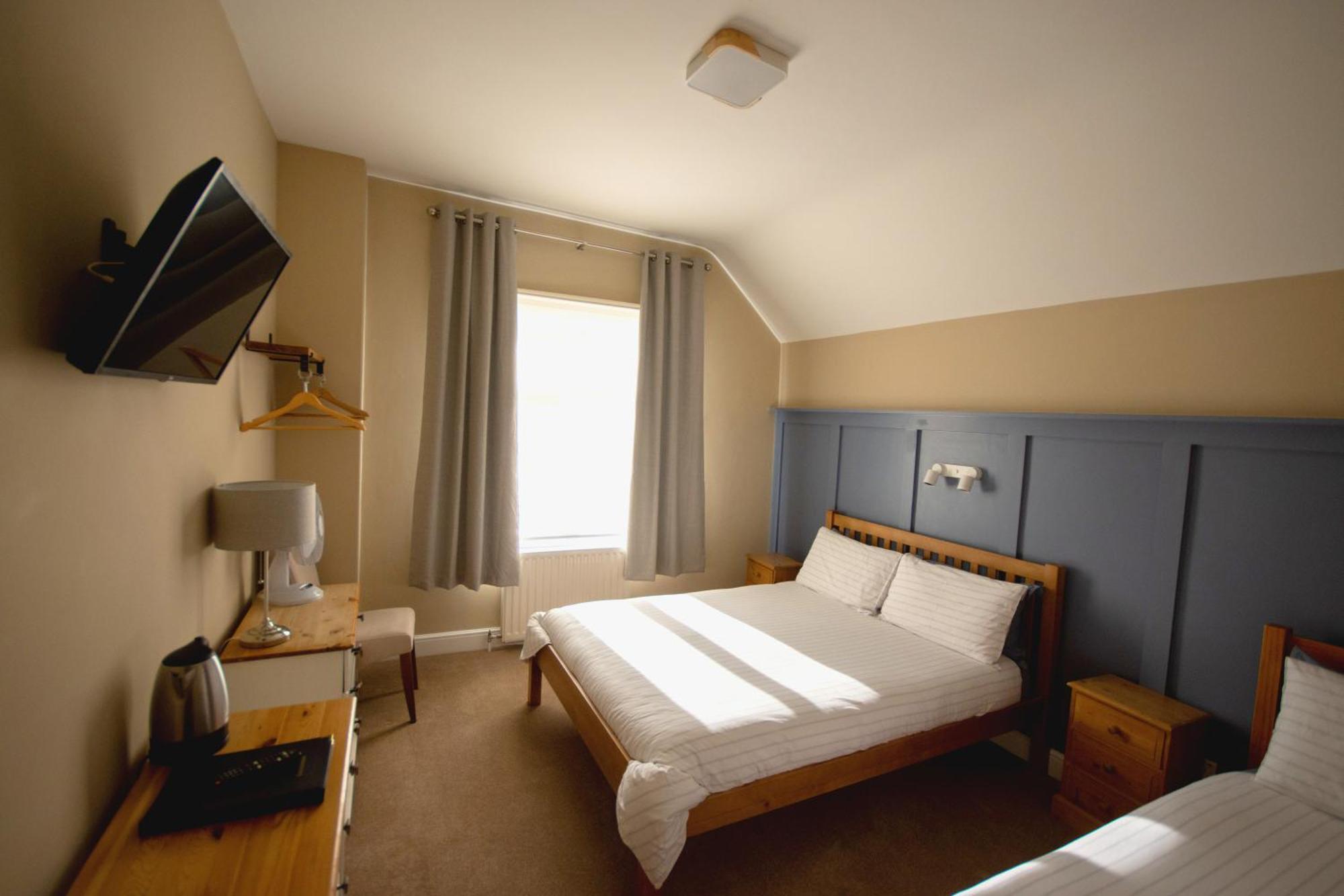 Salamander Guest House ستارتفورد أبون آفون المظهر الخارجي الصورة