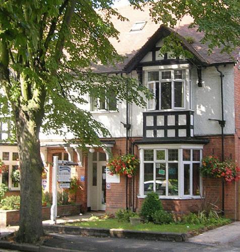 Salamander Guest House ستارتفورد أبون آفون المظهر الخارجي الصورة